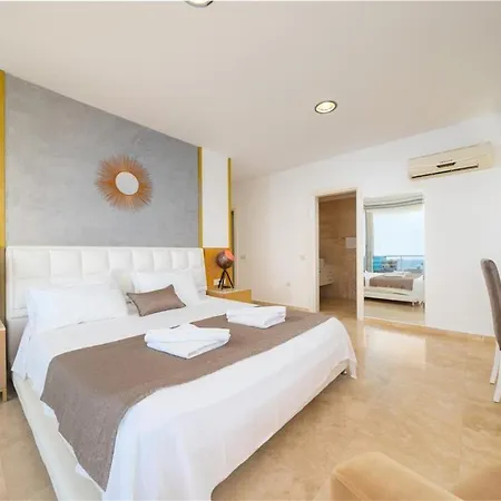 Kayra Hotel *